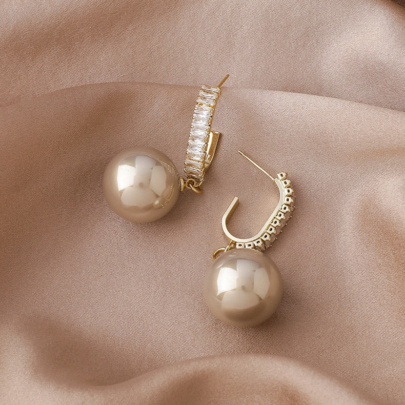 2020 New Contracted Geometric Shiny Crystal Drop Earrings Fashion Fine Pearl Elegant Lovely Women Earrings Jewelry