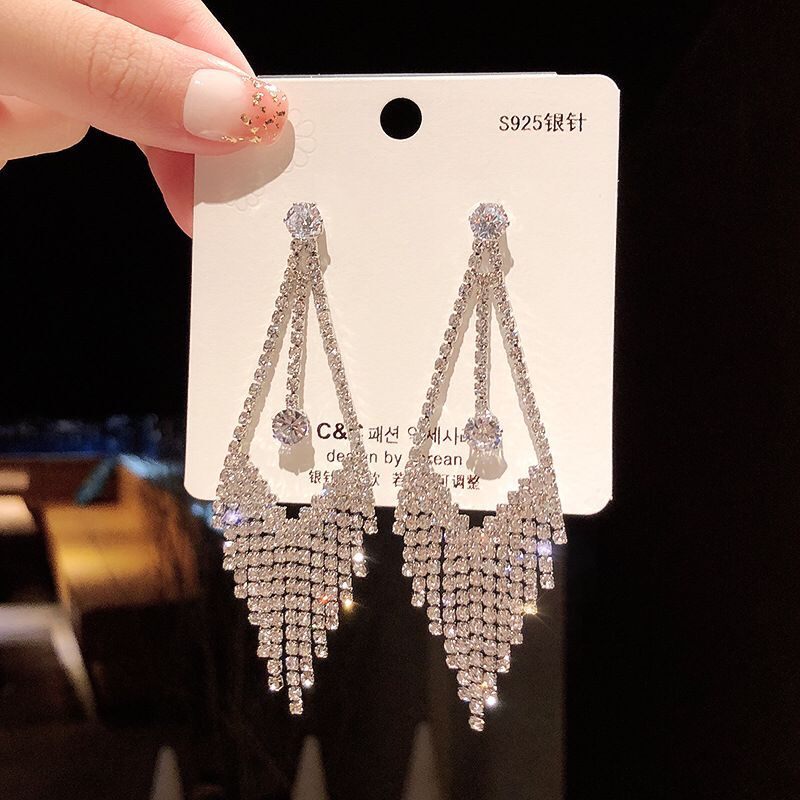 New Classic Crystal Earrings Ladies Exaggerated Long Earrings Tassels Rhinestone Earrings Fashion Ladies Korean Earrings Jewelry