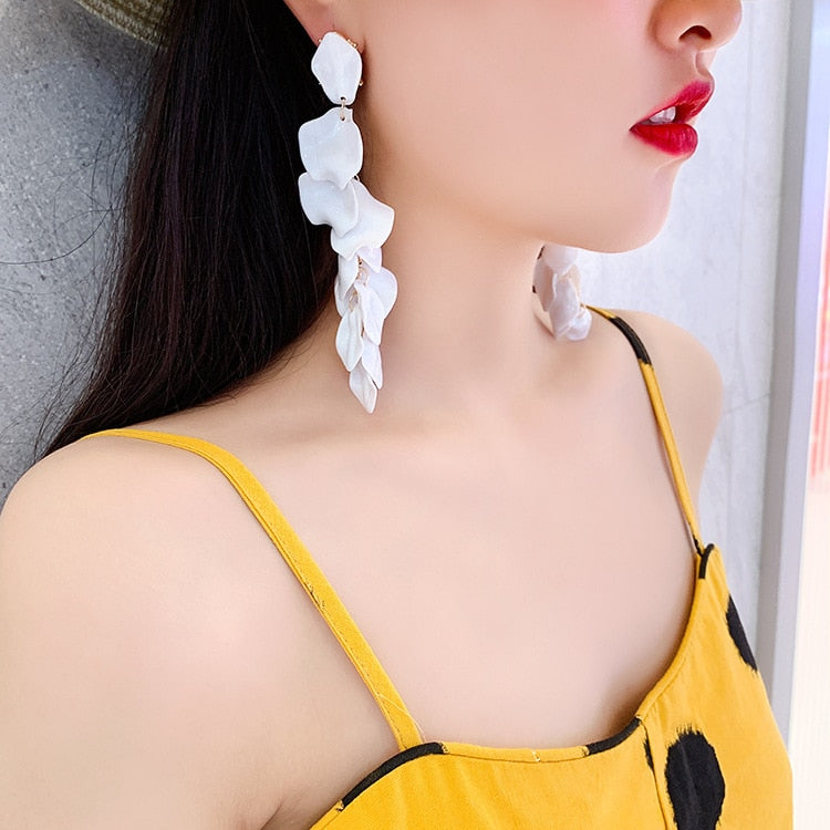 XIYANIKE 2019 New Arrival Vintage Women Dangle Earrings Sexy Rose Petal Long Tassel Earrings Female Korean Jewelry Red Earrings