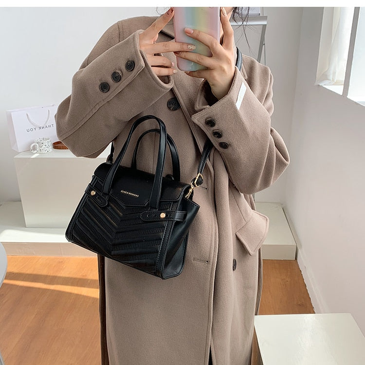 Winter Large Shoulder Bag black v-line Bags with handle Leather Pu Female Luxury Handbags Women Bags Designer Sac A Main Femme