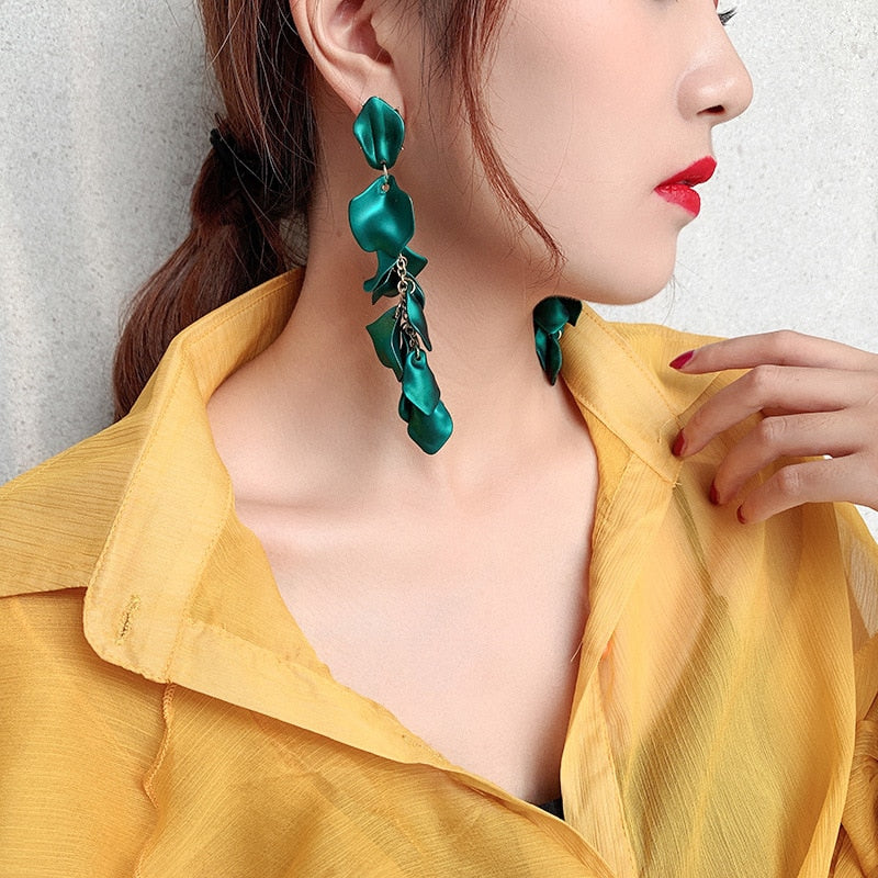 XIYANIKE 2019 New Arrival Vintage Women Dangle Earrings Sexy Rose Petal Long Tassel Earrings Female Korean Jewelry Red Earrings