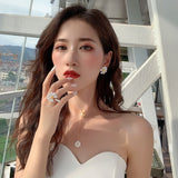 2020 Korean new design fashion jewelry elegant white daisy paint pendant alloy bee summer style female necklace