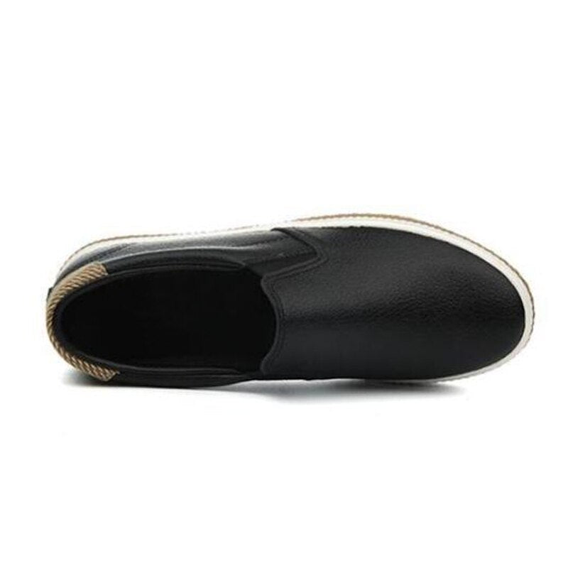 New 2021 High Quality Soft Leather Shoes Women Flats Fashion Ladies Loafers Casual Womens Brand Black White Shoes ZH2221