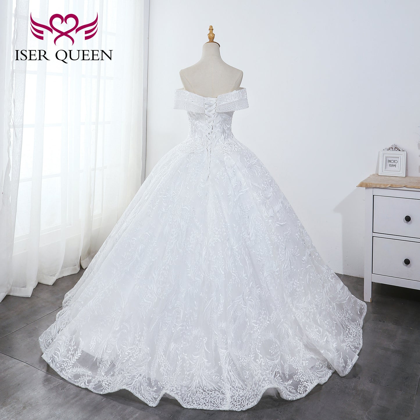 Cap Sleeves Beading Sequined Pearls Ball Gown Wedding Dresses Princess Stylish Lace up Off White Vestido De Novia WX0043