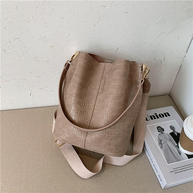 Vintage Crocodile Pattern Crossbody Bags For Women 2021 PU Leather Trend Designer Shoulder Handbags Large Capacity Bucket Bag