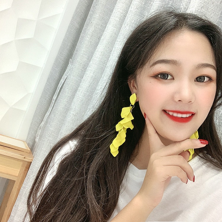 XIYANIKE 2019 New Arrival Vintage Women Dangle Earrings Sexy Rose Petal Long Tassel Earrings Female Korean Jewelry Red Earrings