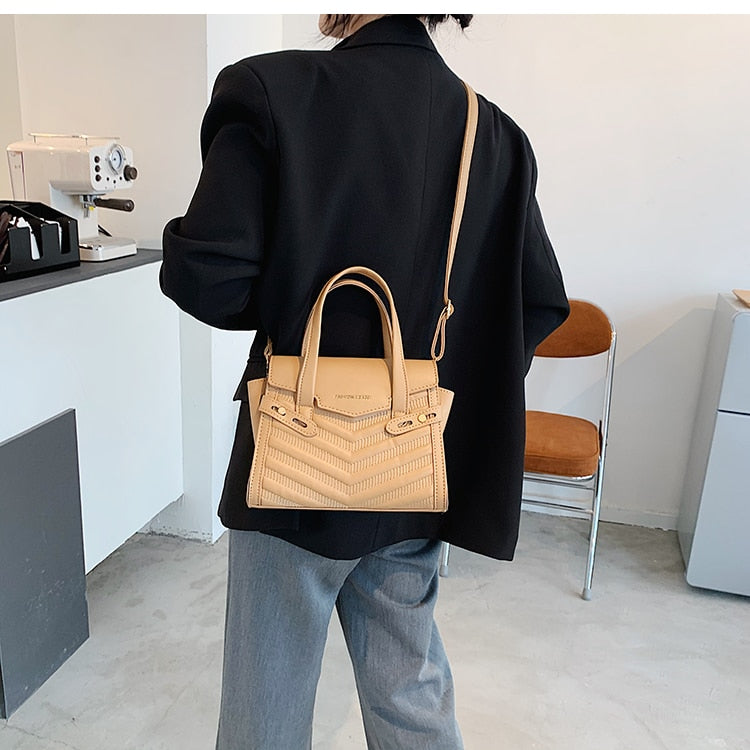 Winter Large Shoulder Bag black v-line Bags with handle Leather Pu Female Luxury Handbags Women Bags Designer Sac A Main Femme