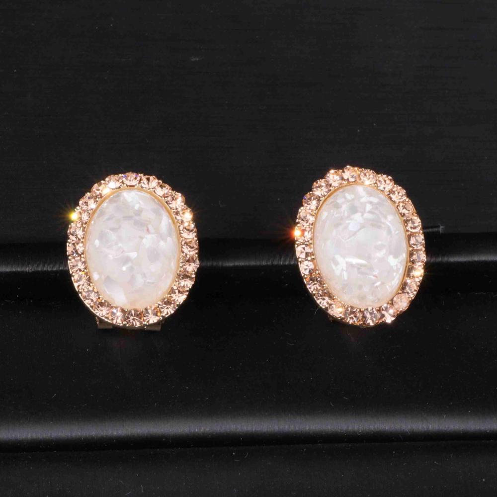 New Fashion Round Stud Earrings For Women Charm Crystal Earrings Brincos Wedding Earring Jewelry Elegant Gift E1720