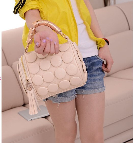 2021 Women's Handbags Boston Bags Ladies Tassel Button Messenger Bags Leather Shoulder Bags Designer Bucket Bag Clutch Bolsas