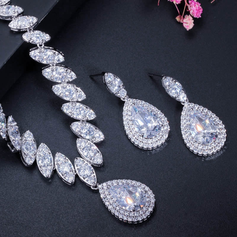 CWWZircons High Quality Cubic Zirconia Wedding Necklace and Earrings Luxury Crystal Bridal Jewelry Sets for Bridesmaids T109