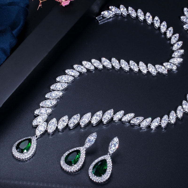 CWWZircons High Quality Cubic Zirconia Wedding Necklace and Earrings Luxury Crystal Bridal Jewelry Sets for Bridesmaids T109