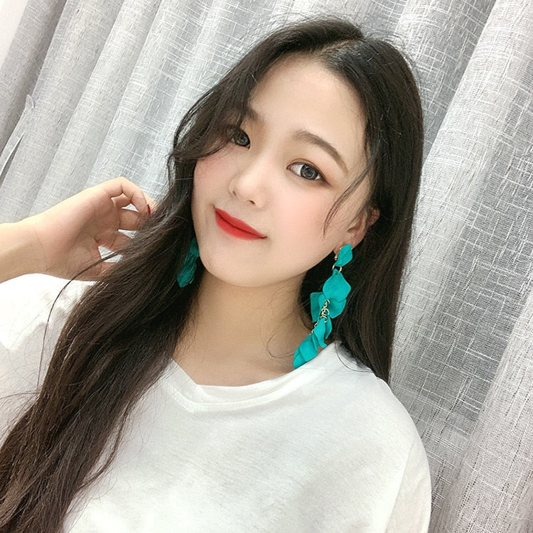 XIYANIKE 2019 New Arrival Vintage Women Dangle Earrings Sexy Rose Petal Long Tassel Earrings Female Korean Jewelry Red Earrings