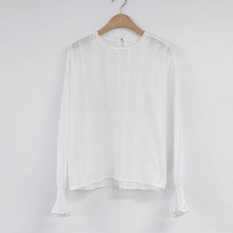 2021 Spring Korean Elegant Floral Embroidery White Blouse Vintage Lantern Sleeve Lace Flare Sleeve Lady Tops Casual Shirts Femme