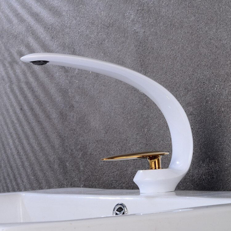 Rose Gold Basin Faucet Modern Bathroom Sink Mixer Tap Brass Wash basin Faucet Single Handle Single Hole Crane For Bathroom