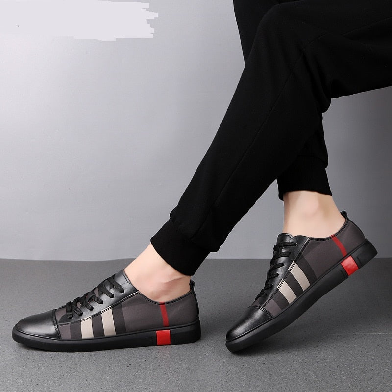 Fashion Mens Breathable Skateboard Shoes Men Fashion Sneakers High Quality Trainers Shoes Casual Genuine Leather Shoes