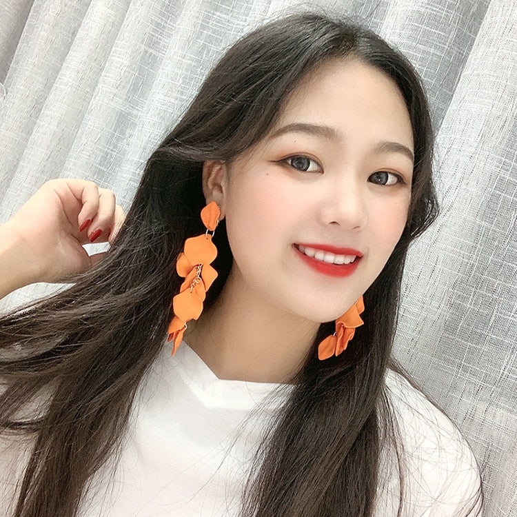 XIYANIKE 2019 New Arrival Vintage Women Dangle Earrings Sexy Rose Petal Long Tassel Earrings Female Korean Jewelry Red Earrings