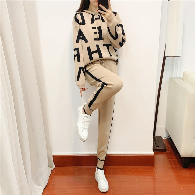 Fashion Autumn Women 2 Pieces Sets Casual Letter Print Patchwork Loose Knitted Sweater Sports Harlan Pants Suits Spring