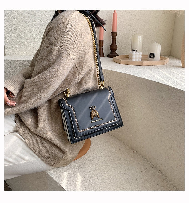 CGCBAG Luxury Brand Women Handbag 2022 New Retro Bee Female Shoulder Bag Simple High Quality Leather Designer Crossbody Bags