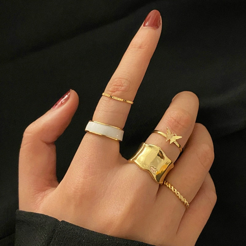 Boho Gold 22pcs Heart Rings Set For Women Vintage Geometric Cross Pearl Butterfly Finger Rings Women's 2022 Trendy Jewelry Gift