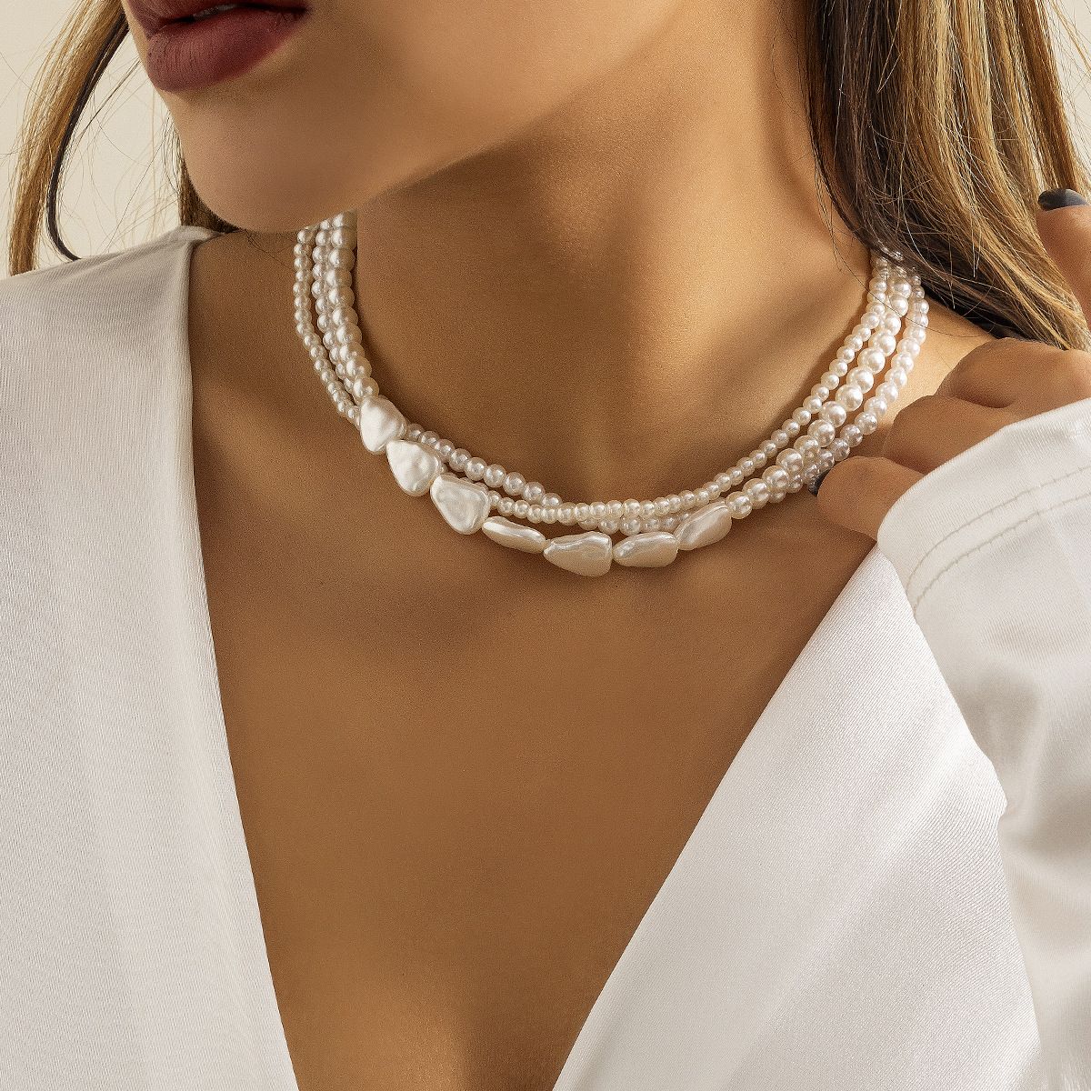 Baroque Pearl Gem Choker Necklaces for Women Triple-layer Beaded Necklace Luxury Jewelry Gift