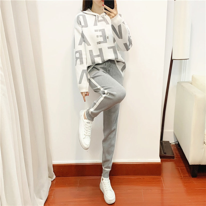 Fashion Autumn Women 2 Pieces Sets Casual Letter Print Patchwork Loose Knitted Sweater Sports Harlan Pants Suits Spring