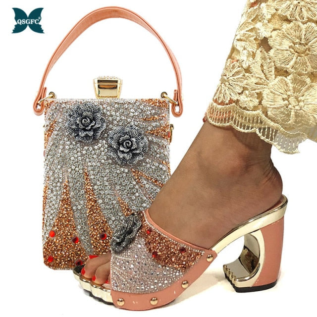 QSGFC New Arrival Fashionable Italian Shoes and Bag Sets Silver Color Women&#39;s Wedding Special Appliques for African lady Sandals